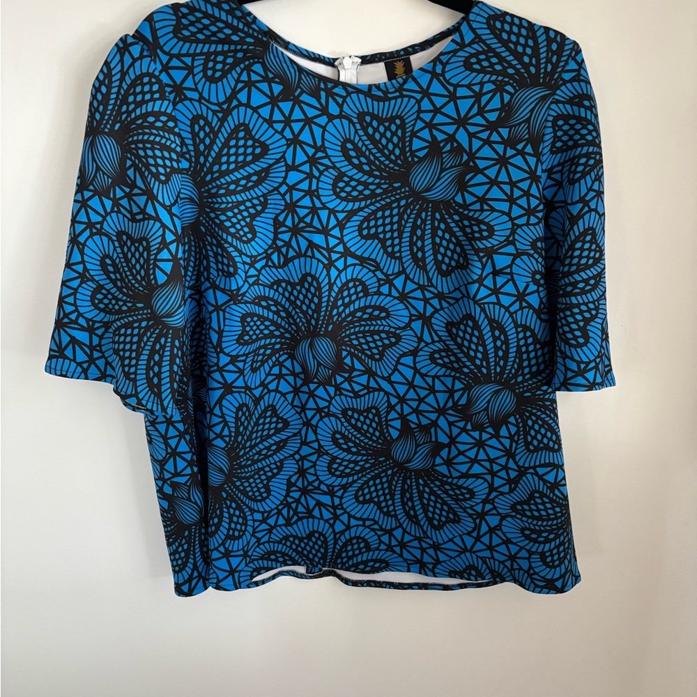 Pineapple Blue and Black Geometric Women's Top Size XL